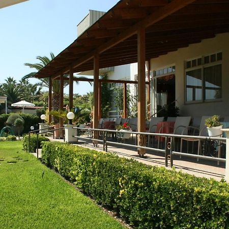 Batis Hotel Livanátai Exterior foto